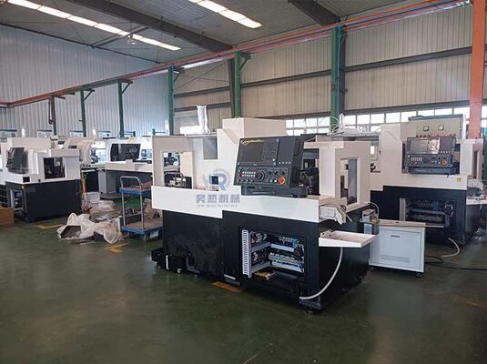 Automatic Precision CNC Lathe Machine With Fanuc SYNTECs Control System Sm205